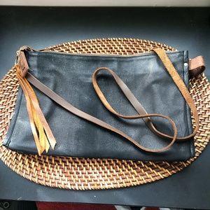 Head Regal New Black Leather Cross body Handbag